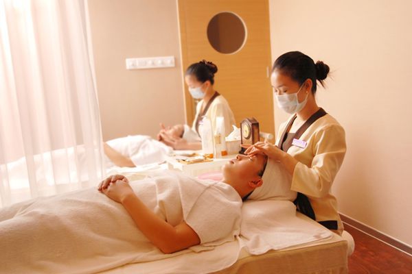 關于美容師服務過程講解項目內容的技巧 - 歐泉國際